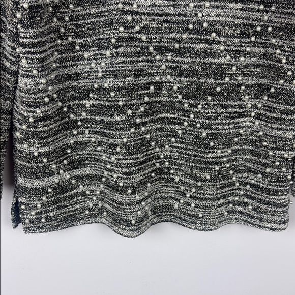 KARL LAGERFELD Pearl Embellished Tweed Knit 3/4 Sleeve Sweater Top Size Medium - Picture 7 of 10
